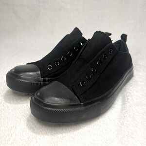 ✦ Hot Topic Black Slip On Sneakers ✦